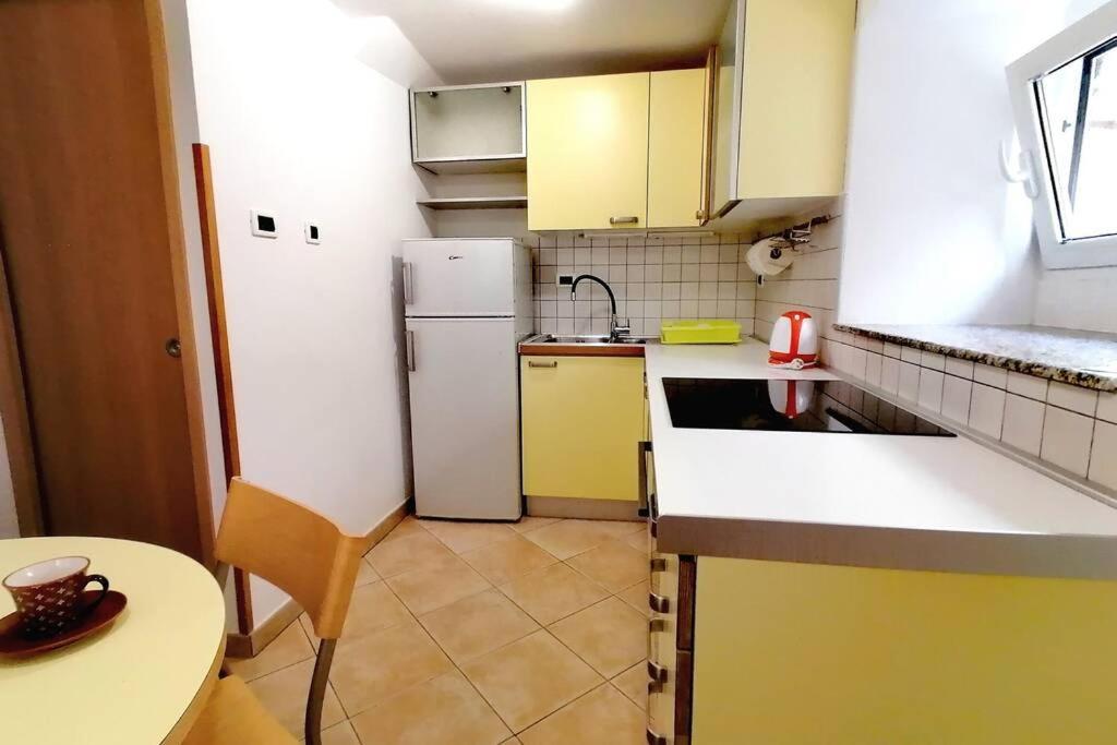 Apartment Veli Dvor Cres Eksteriør billede